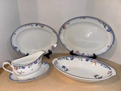 Oneida Select Collection Blue Lattice 7 Piece Lot