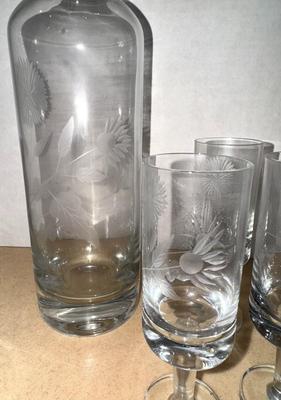 Vintage Etched Wine Decanter with 6 Matching Stems