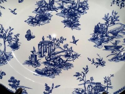 Churchill 13" Oval Blue and White Platter