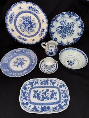 Blue and White 8 Piece Collection