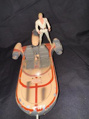 Star Wars 1995 Land Speeder Luke Action Figure