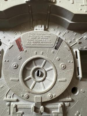 Star Wars 1995 Millennium Falcon