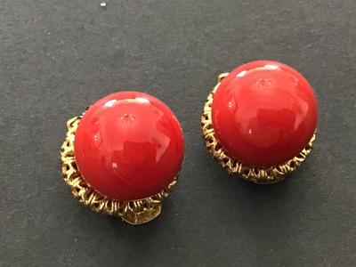 Beautiful Vintage Clip on Earrings. Red Ball