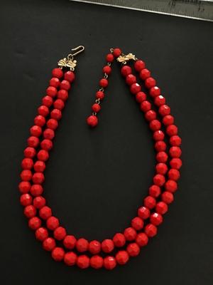 Red Faceted Glass Beaded Vintage Necklace Gold tone Closure Hook