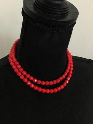 Red Faceted Glass Beaded Vintage Necklace Gold tone Closure Hook
