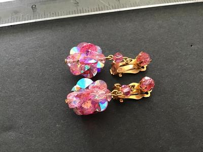 Vintage Pink Crystal Dangle Drop Earrings Vintage