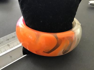 Wide Bangle pink orange clear grey