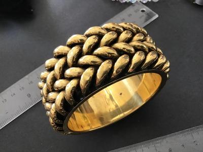 Chunky Gold Tone Chain link like Bracelet