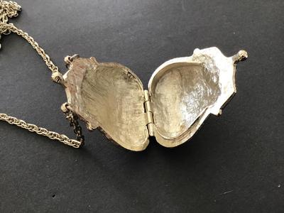 Silver Tone Change Purse Necklace Vintage