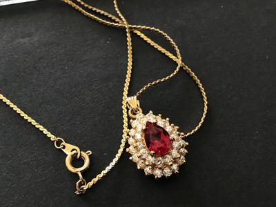 Vintage Avon Necklace with Chain