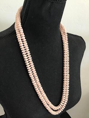 Vintage Necklace Pink Stone or Glass maybe coral. IDK