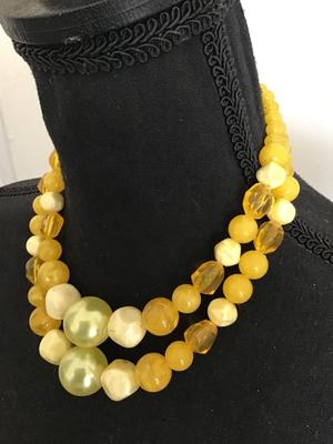 Vintage Yellow Beaded Necklace Nice Clasp