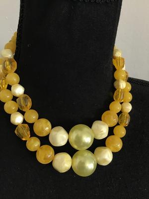 Vintage Yellow Beaded Necklace Nice Clasp