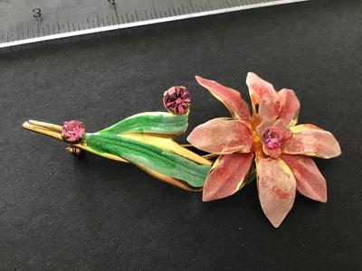 Beautiful Vintage Rhinestone Frosted Floral Brooch