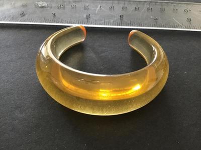 Vintage Cuff Translucent Yellow tone