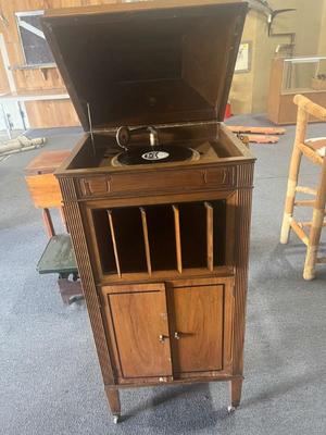 Sale Photo Thumbnail #131: Antique Columbia Granfola Phonograph
