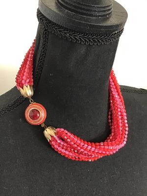 Beautiful Vintage beaded Necklace Beautiful Clasp