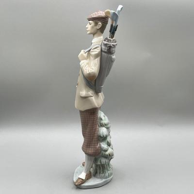 LOT 28: Waiting to Tee Off Lladro Figurine