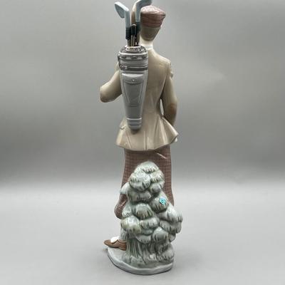 LOT 28: Waiting to Tee Off Lladro Figurine