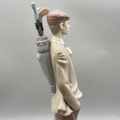 LOT 28: Waiting to Tee Off Lladro Figurine