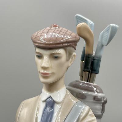 LOT 28: Waiting to Tee Off Lladro Figurine