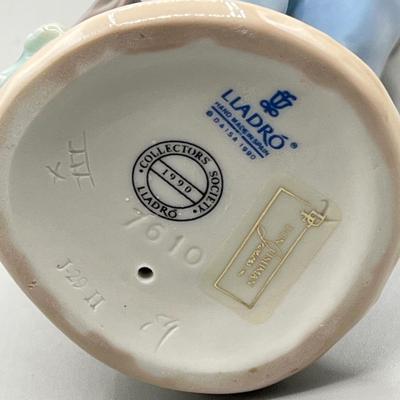 LOT 30: Lladro Can I Play Figurine - Collector's Society