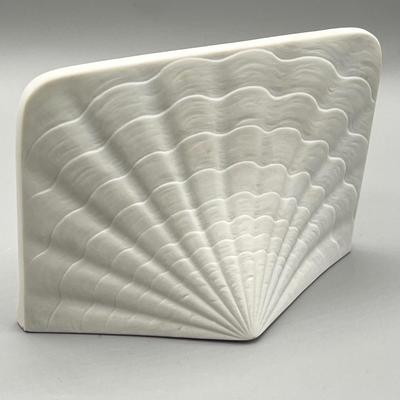 LOT 31: Lladro Horned Owl 5420 Figurine and Signed Collector's Society Plaque