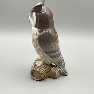 LOT 31: Lladro Horned Owl 5420 Figurine and Signed Collector's Society Plaque