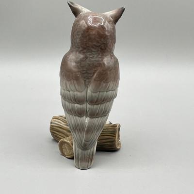 LOT 31: Lladro Horned Owl 5420 Figurine and Signed Collector's Society Plaque