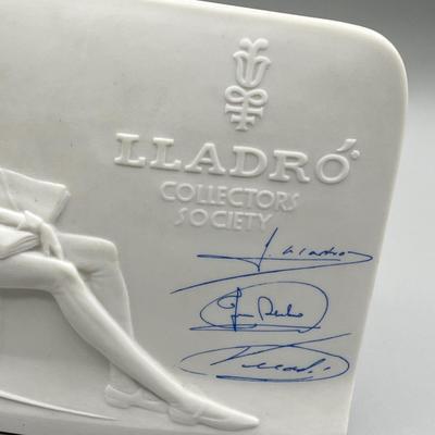 LOT 31: Lladro Horned Owl 5420 Figurine and Signed Collector's Society Plaque