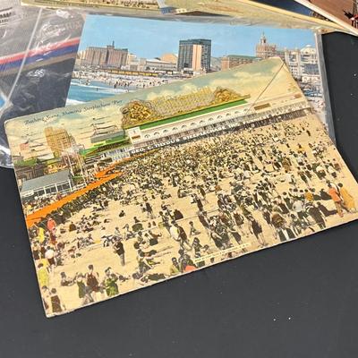 LOT 33: Vintage Atlantic City Memorabilia - Postcards and More