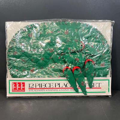 LOT 35: Holiday Entertaining Items - Christmas Decorations