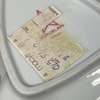 LOT 35: Holiday Entertaining Items - Christmas Decorations