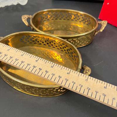 LOT 35: Holiday Entertaining Items - Christmas Decorations