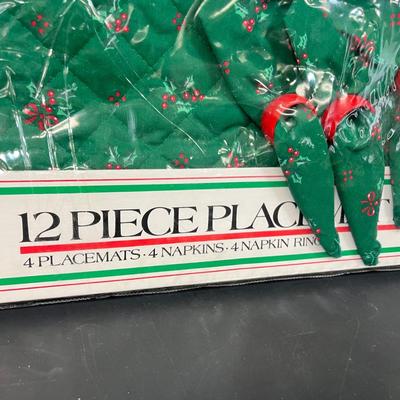 LOT 35: Holiday Entertaining Items - Christmas Decorations