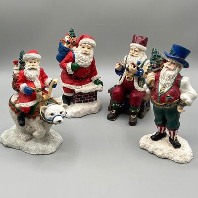 LOT 36: Santas From Around the World Figurines