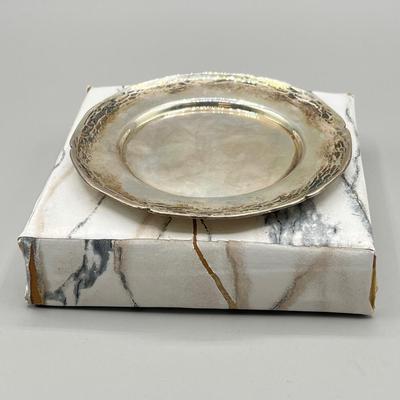 LOT 39: Small Sterling Silver Plate - 38 Grams - Marked Plata 925 Ind. Peruana