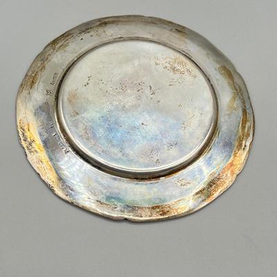 LOT 39: Small Sterling Silver Plate - 38 Grams - Marked Plata 925 Ind. Peruana