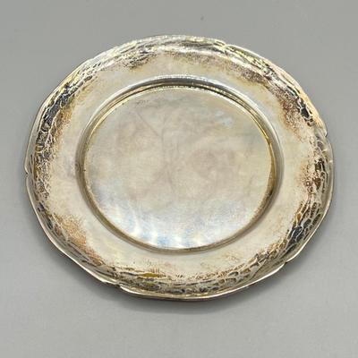 LOT 39: Small Sterling Silver Plate - 38 Grams - Marked Plata 925 Ind. Peruana