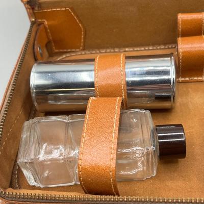 LOT 42: Vintage Corliss Leather Travel Case