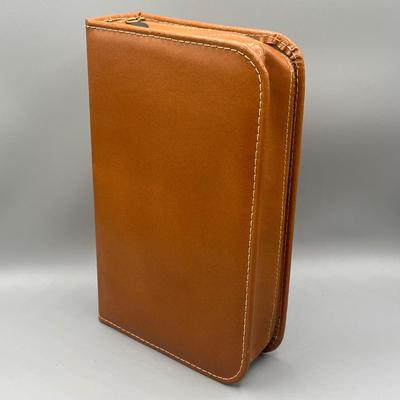 LOT 42: Vintage Corliss Leather Travel Case