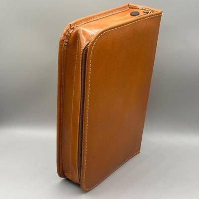 LOT 42: Vintage Corliss Leather Travel Case