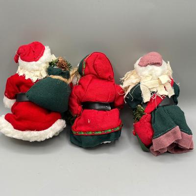 LOT 43: Santa Claus Christmas Decorations