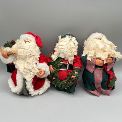 LOT 43: Santa Claus Christmas Decorations