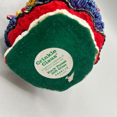 LOT 48: Christmas Decorations - Santa Claus Figurines