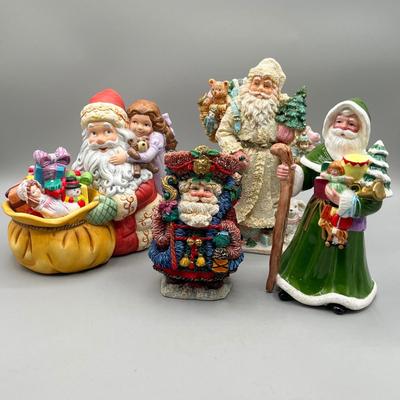 LOT 48: Christmas Decorations - Santa Claus Figurines