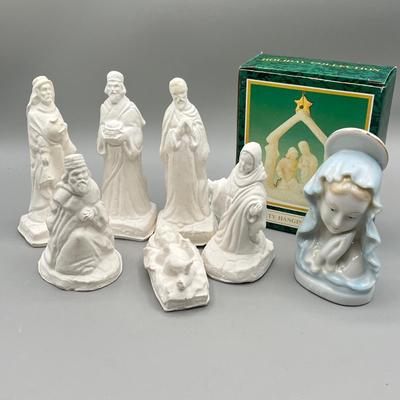LOT 51: Nativity Christmas Decorations