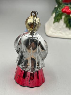 LOT 52: Vintage Christmas Decorations - Lefton, Napco and More