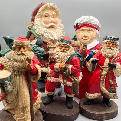 LOT 58: Christmas Decorations - Santas, Mrs. Claus