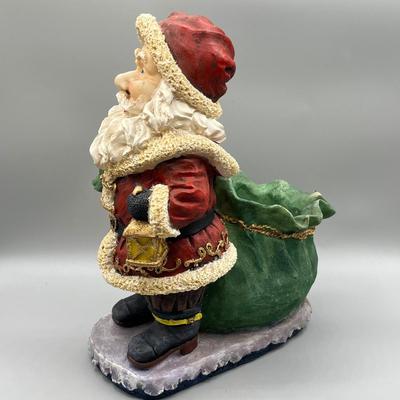 LOT 58: Christmas Decorations - Santas, Mrs. Claus